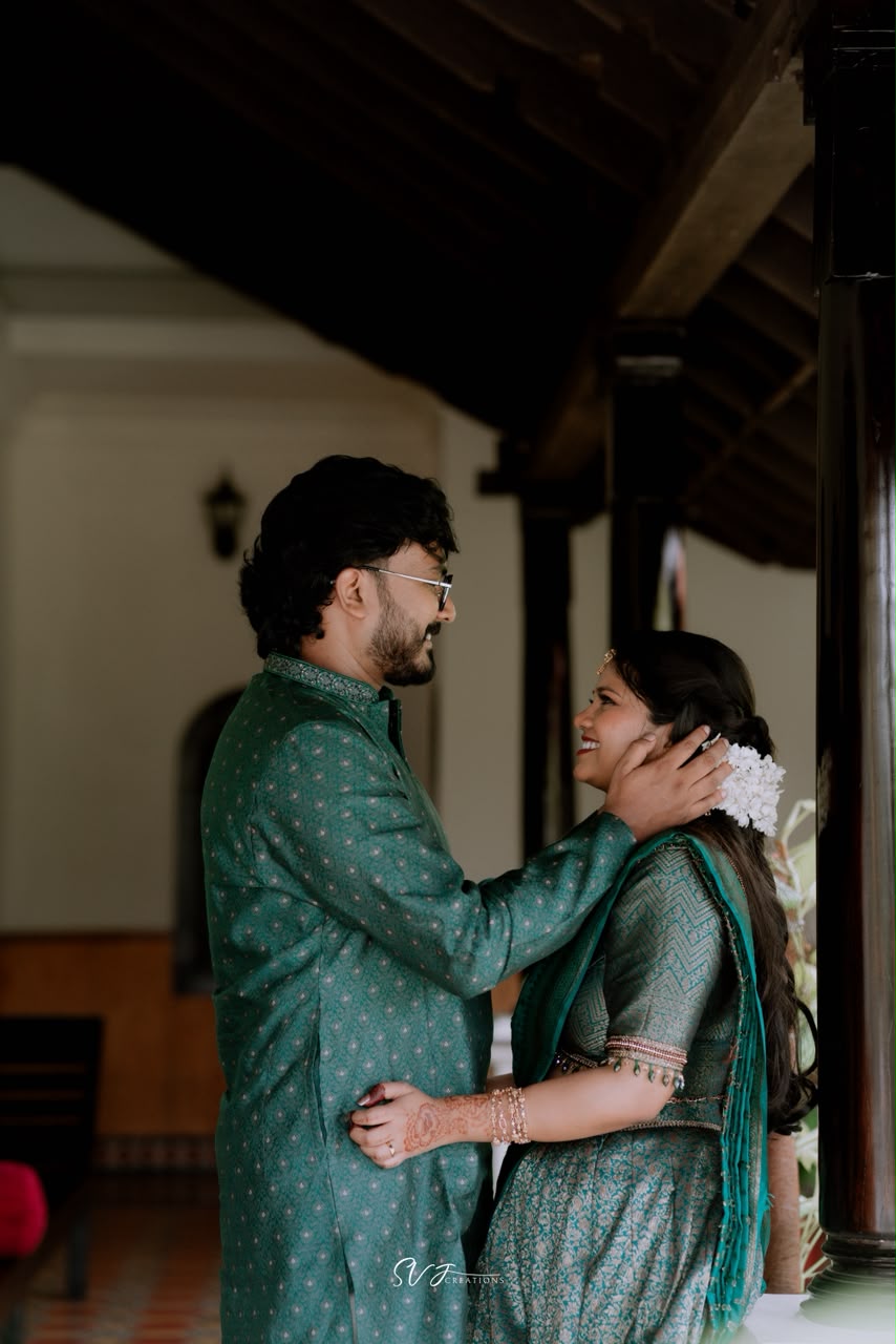 Surya and Anandhu shared loving glance